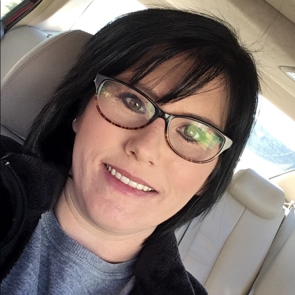 Meet your Posher, Rebecca - Picture 1 of 1